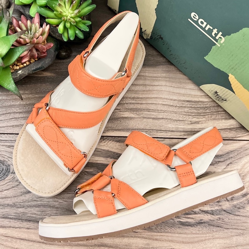 NIB Earth Sylt Saba Leather Sport Sandal Cantaloupe Orange 8.5